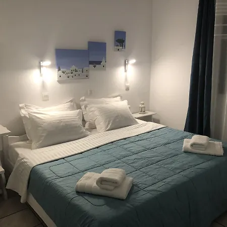 Отель 11 Mykonos Town