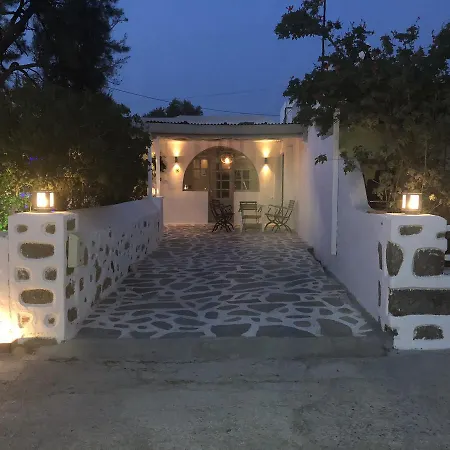Отель 11 Mykonos Town
