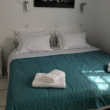 Отель 11 Mykonos Town